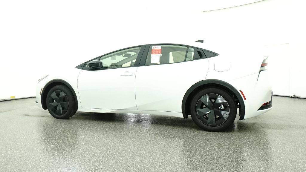 2026 Toyota Prius LE - Photo 40
