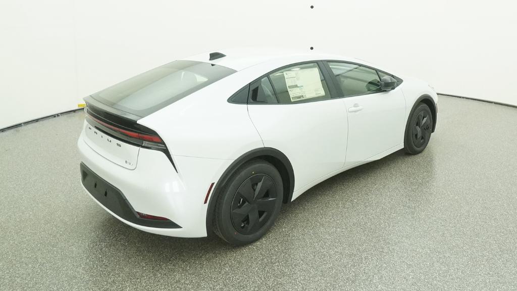 New 2026 Wind Chill Pearl <sup>1</sup> Toyota  LE image 6