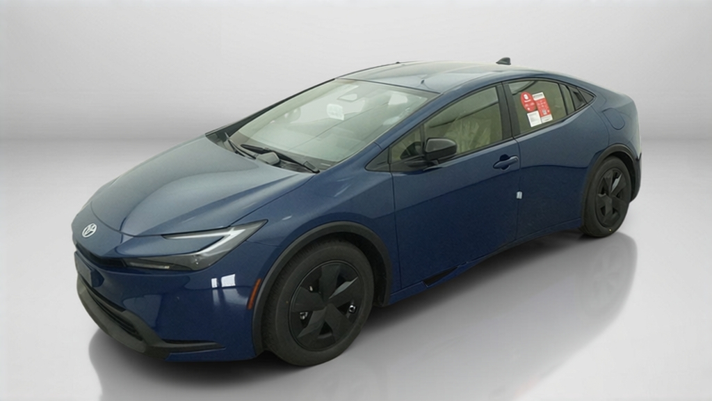 2027 Toyota Prius  LE