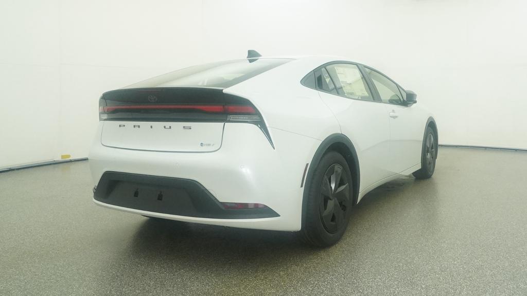 New 2027 Wind Chill Pearl <sup>1</sup> Toyota  LE image 50