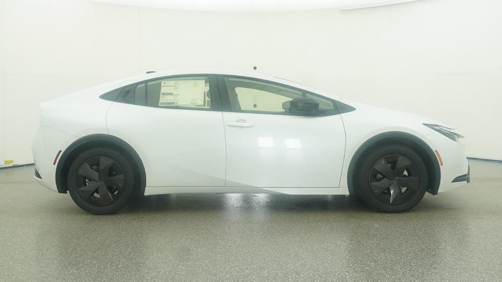 New 2027 Wind Chill Pearl <sup>1</sup> Toyota  LE image 42