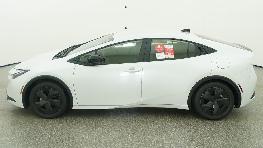 New 2027 Wind Chill Pearl <sup>1</sup> Toyota  LE image 32