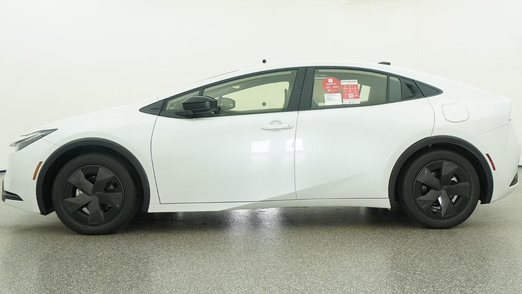 New 2027 Wind Chill Pearl <sup>1</sup> Toyota  LE image 31