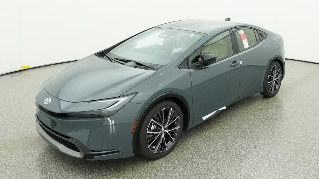 2026 Toyota Prius XLE FWD's photo
