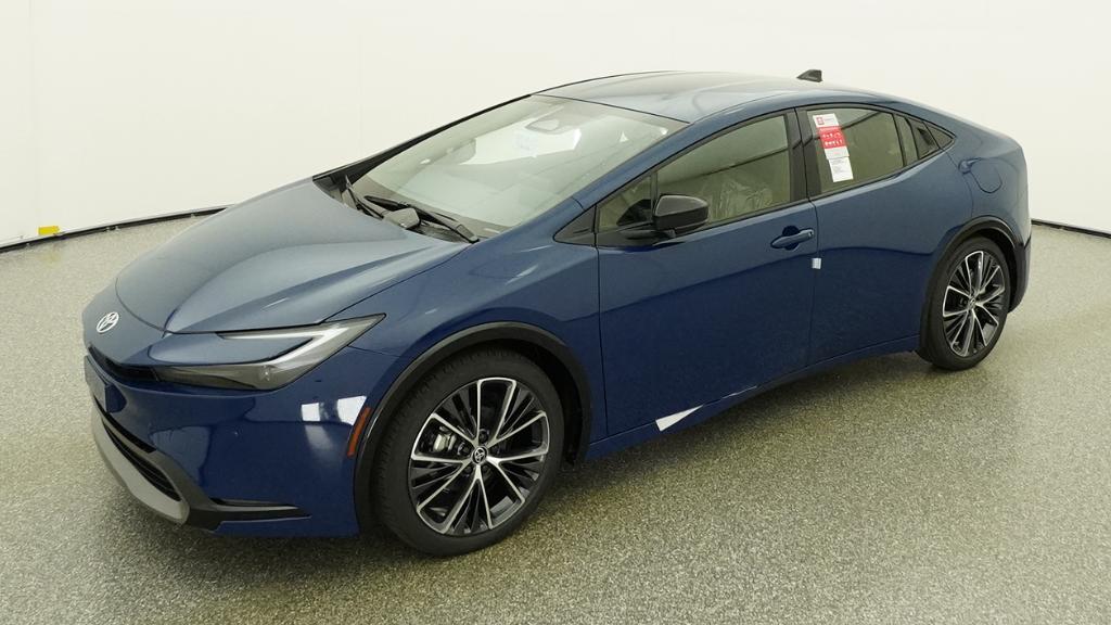 2026 Toyota Prius XLE FWD's photo