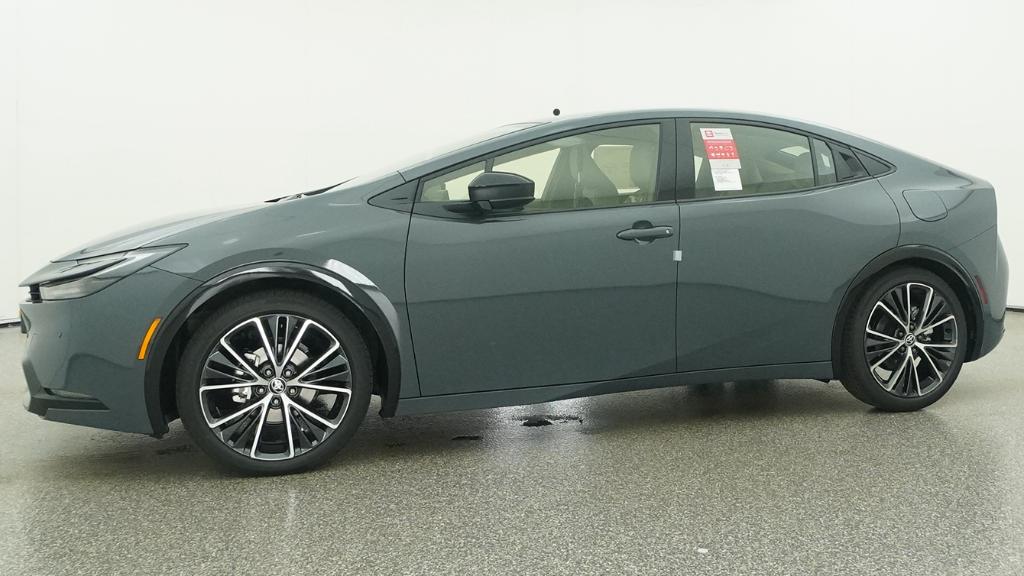 New 2026 Guardian Gray Toyota  XLE image 5