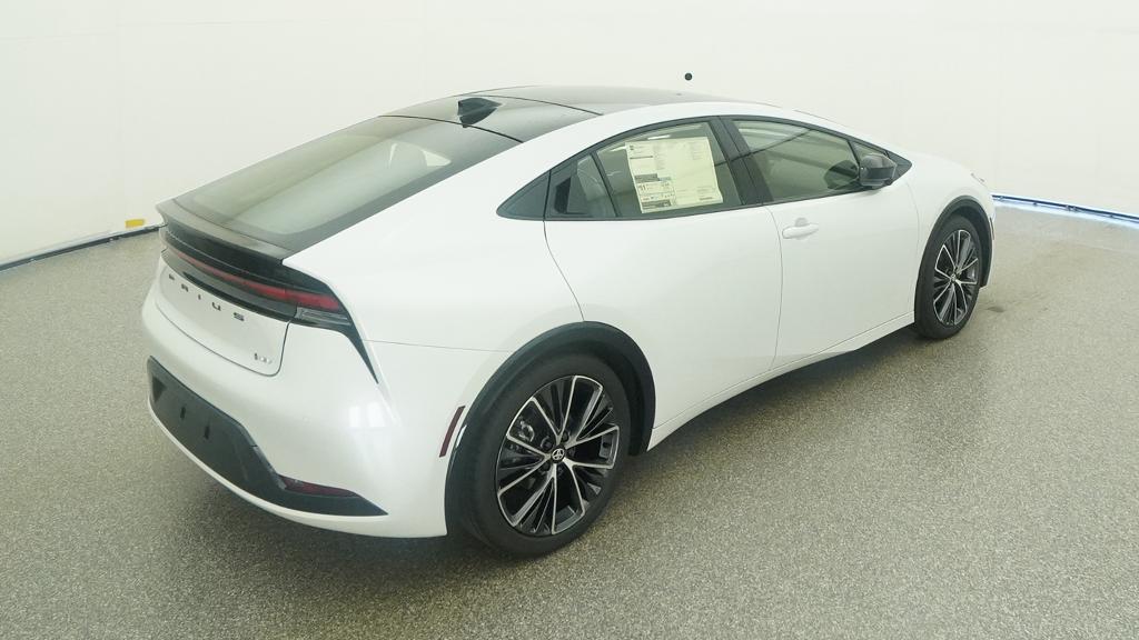 New 2027 Wind Chill Pearl Toyota XLE image 43