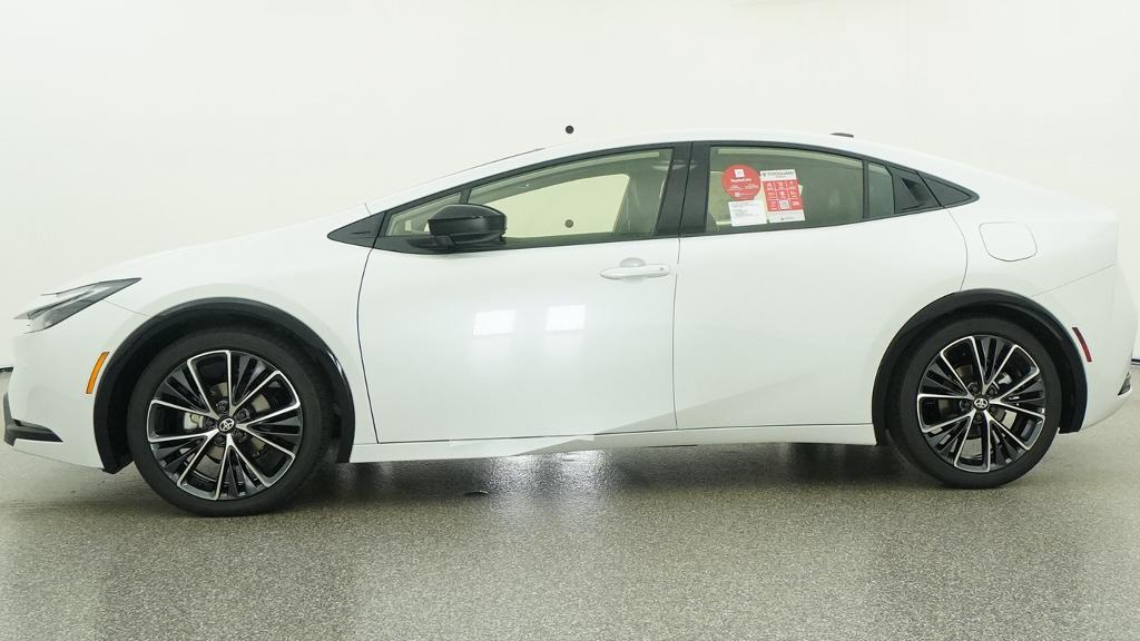 New 2027 Wind Chill Pearl Toyota XLE image 27