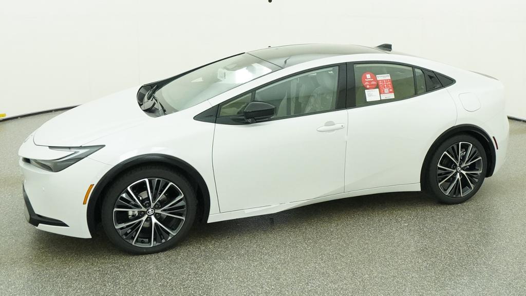 New 2027 Wind Chill Pearl <sup>1</sup> Toyota  Limited image 5