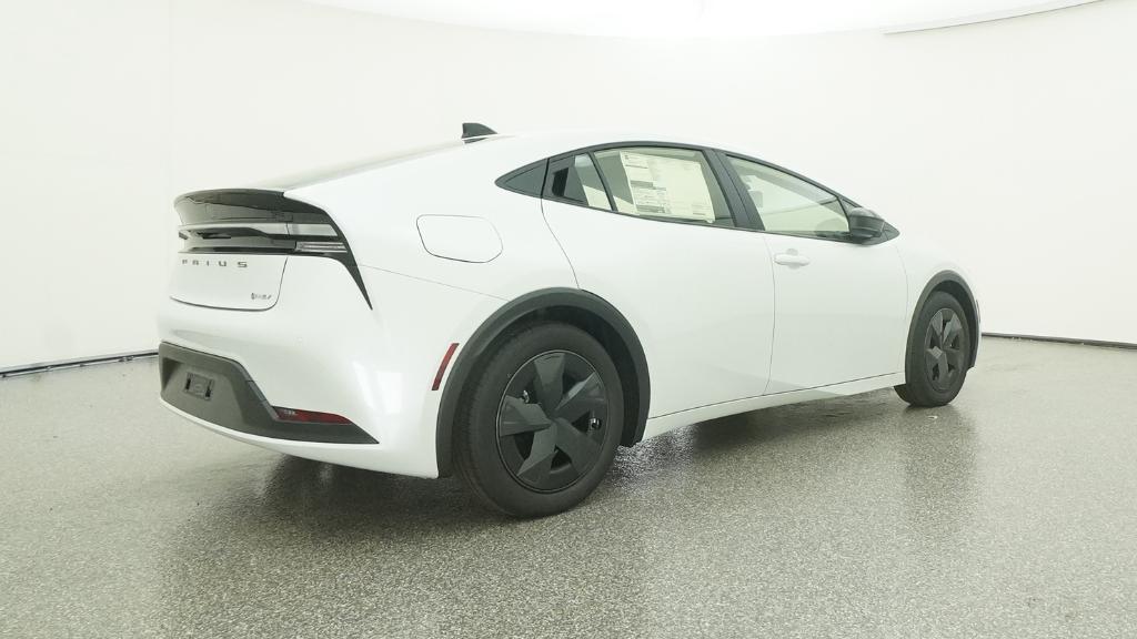 New 2026 Wind Chill Pearl <sup>1</sup> Toyota  SE image 32