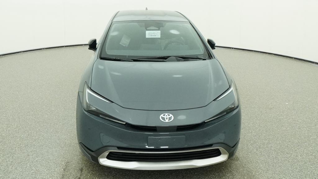2026 Toyota Prius SE's photo