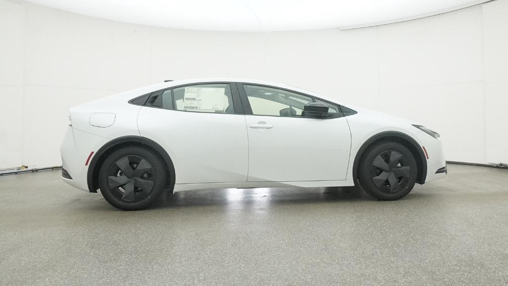 New 2026 Wind Chill Pearl <sup>1</sup> Toyota  SE image 33