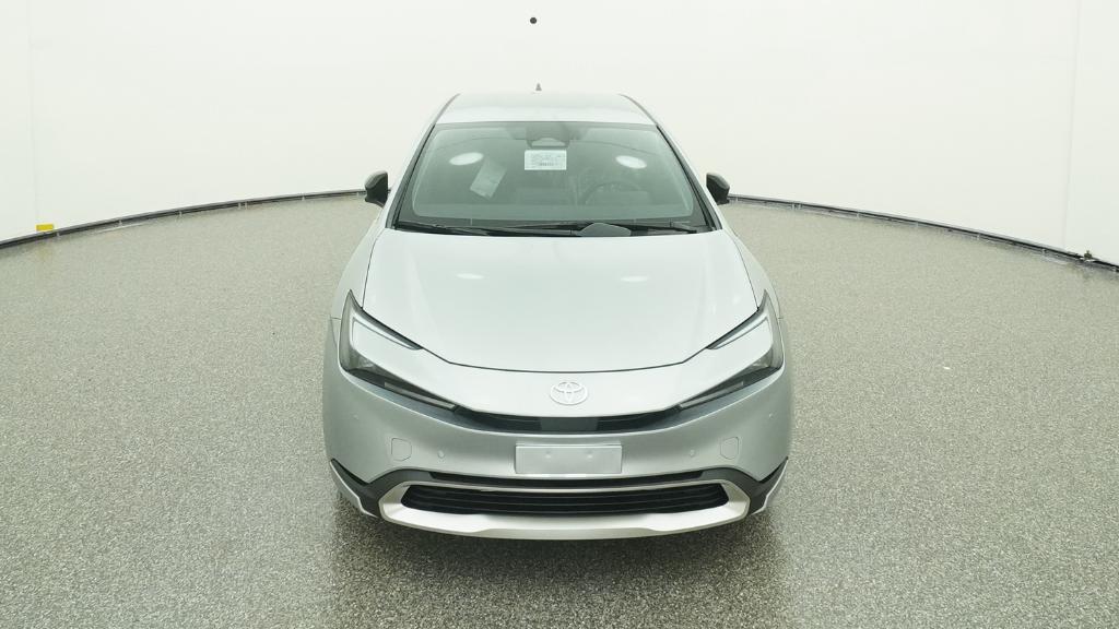 2026 Toyota Prius Plug-in Hybrid SE photo 2
