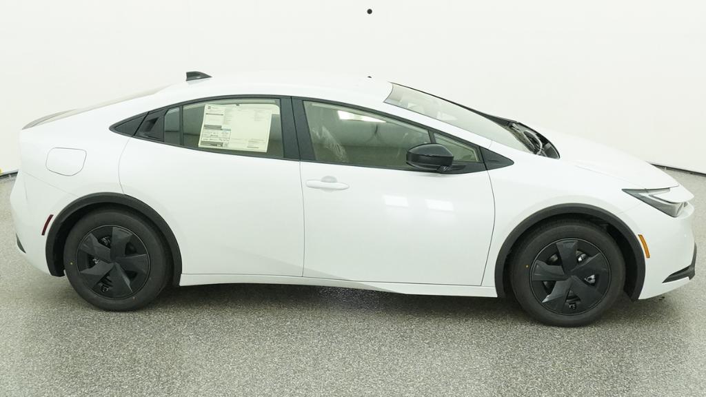 New 2026 Wind Chill Pearl <sup>1</sup> Toyota  SE image 25