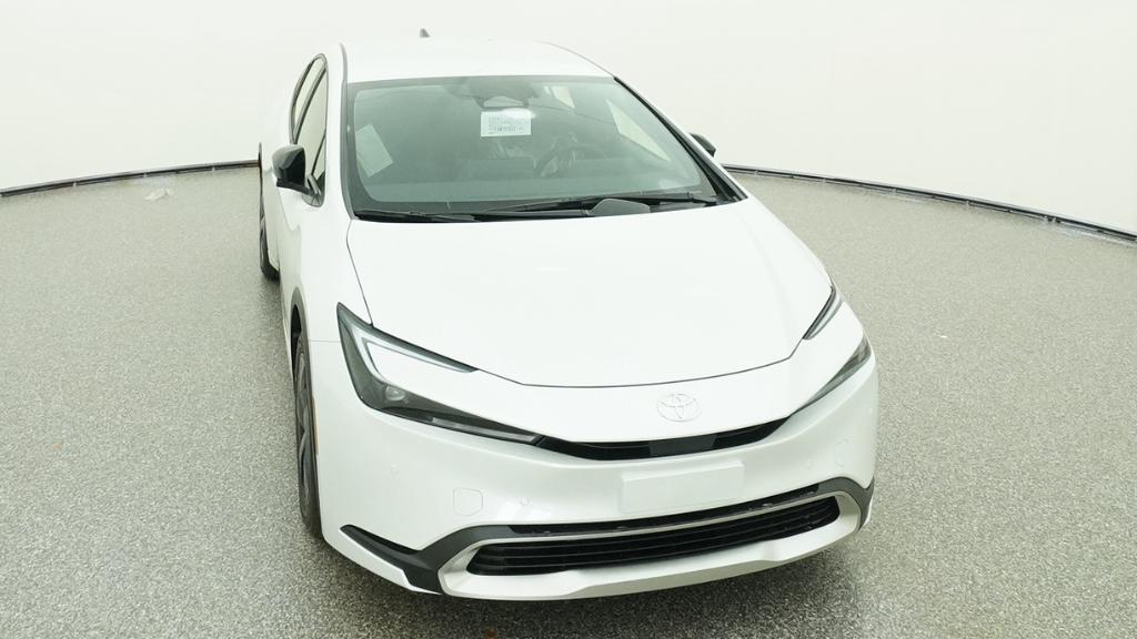 New 2026 Wind Chill Pearl <sup>1</sup> Toyota  SE image 11