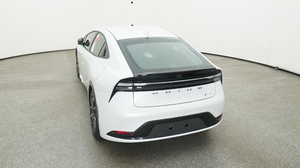 2025 Toyota Prius XSE - Photo 17