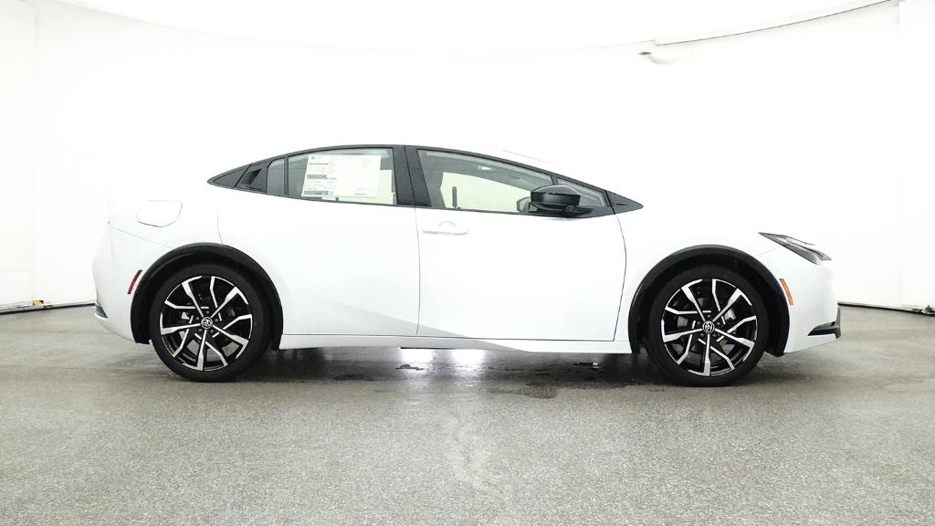 2025 Toyota Prius XSE - Photo 21