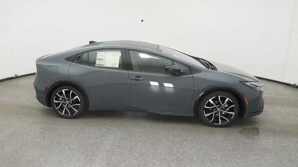 New 2025 Guardian Gray Toyota XSE image 54