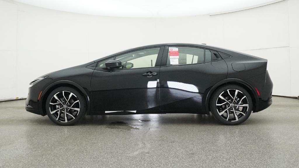 2025 Toyota Prius XSE - Photo 37