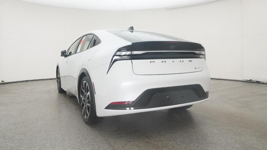 2026 Toyota Prius Plug-in Hybrid XSE - Photo 12