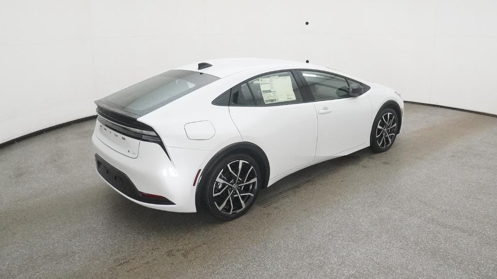 2026 Toyota Prius Plug-in Hybrid XSE - Photo 13