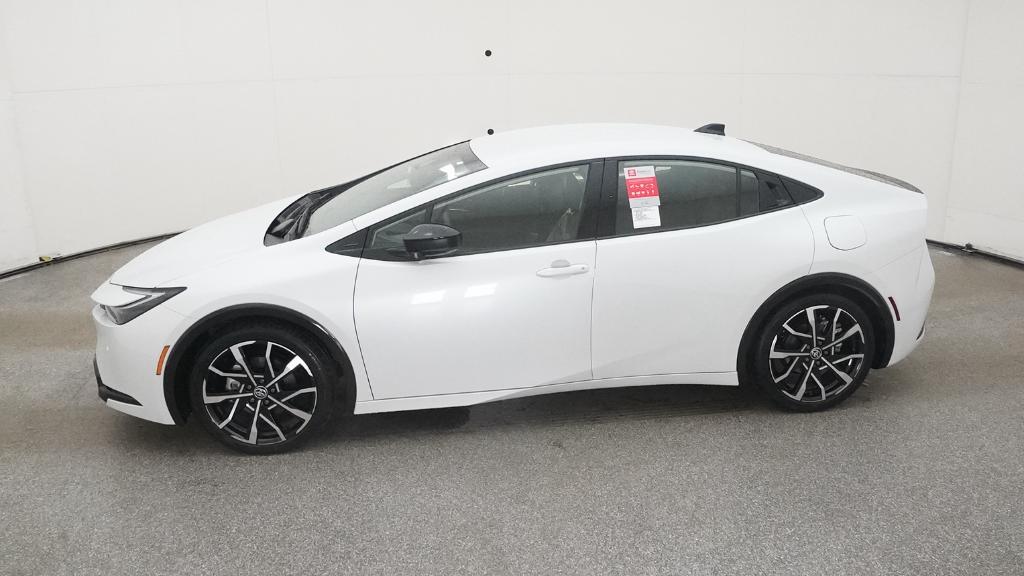 2026 Toyota Prius Plug-in Hybrid XSE - Photo 23