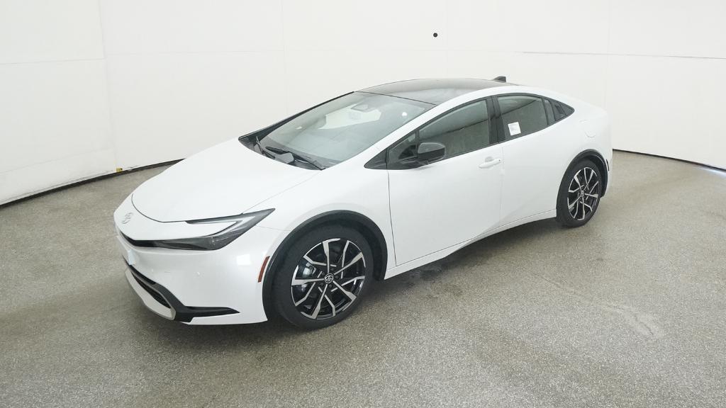 2026 Toyota Prius XSE's photo