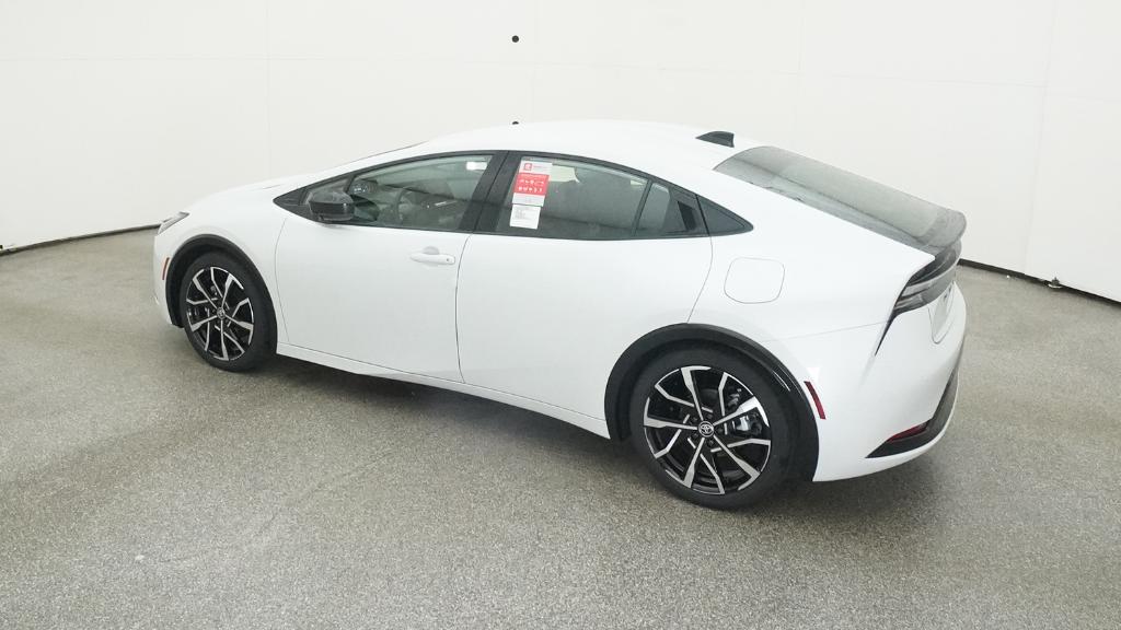 New 2026 Wind Chill Pearl Toyota XSE image 25