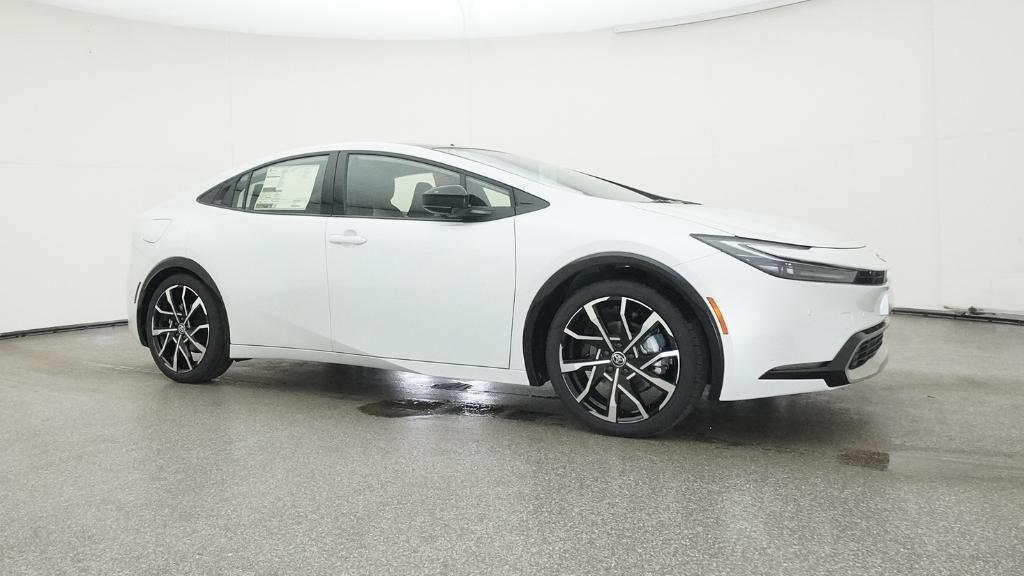 2026 Toyota Prius Plug-in Hybrid XSE photo 3