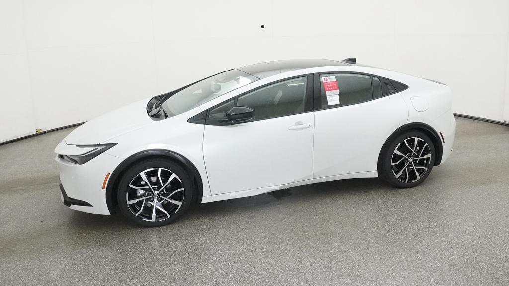 2026 Toyota Prius Plug-in Hybrid XSE photo 2