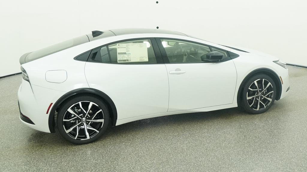 New 2026 Wind Chill Pearl <sup>1</sup> Toyota  XSE image 42