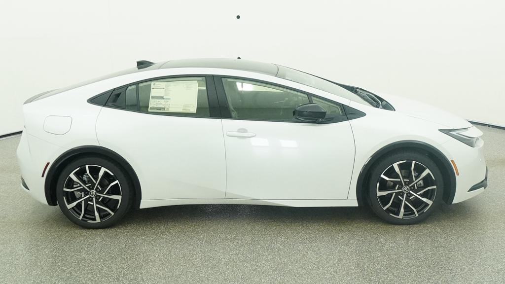 New 2026 Wind Chill Pearl <sup>1</sup> Toyota  XSE image 40