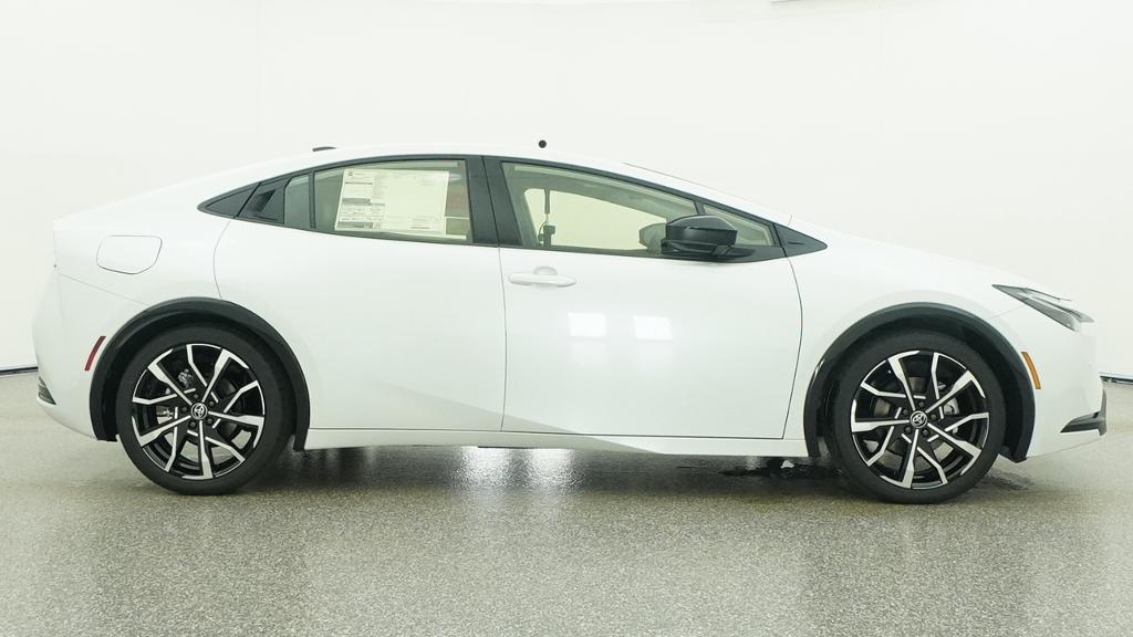 New 2026 Wind Chill Pearl <sup>1</sup> Toyota  XSE image 39