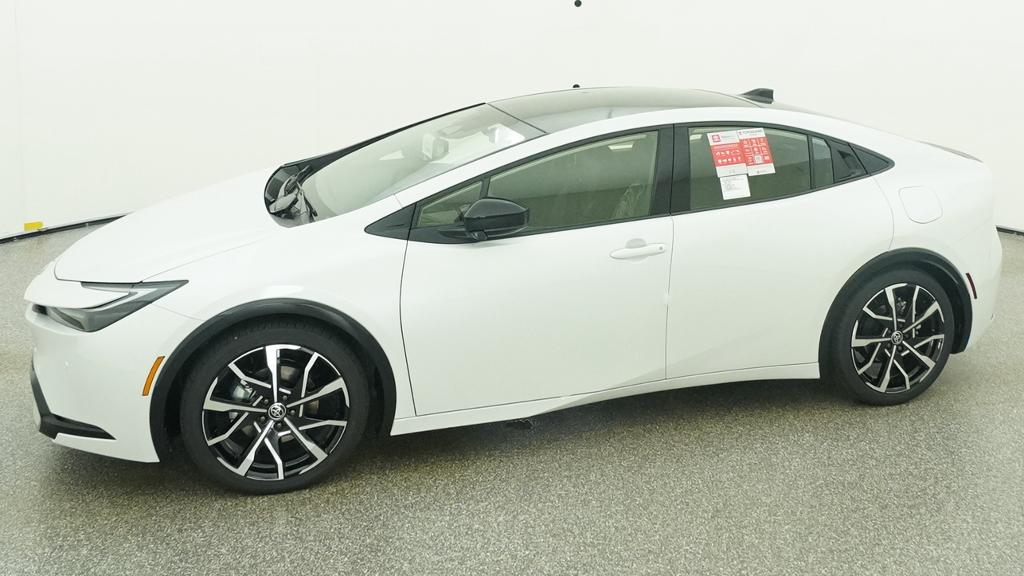 New 2026 Wind Chill Pearl <sup>1</sup> Toyota  XSE image 31