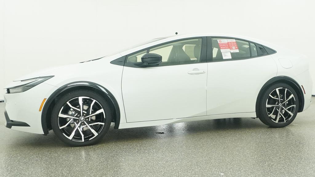 New 2026 Wind Chill Pearl <sup>1</sup> Toyota  XSE image 30