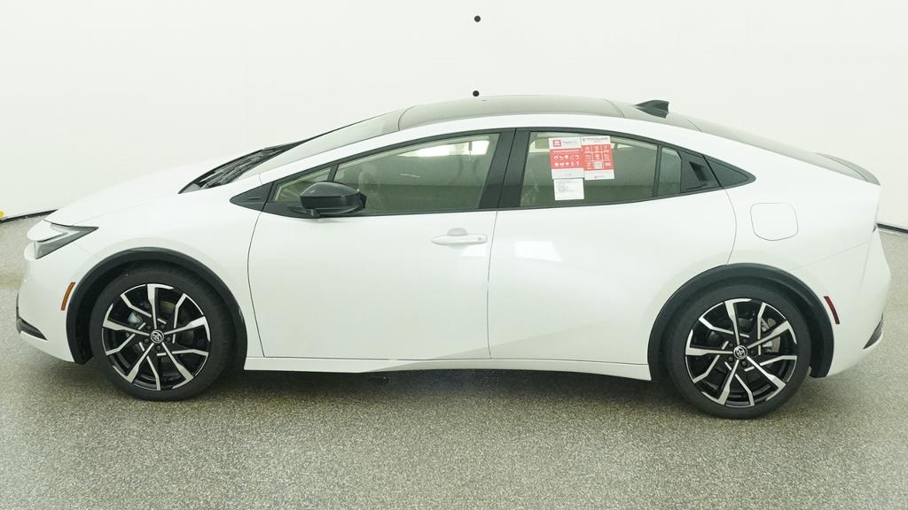 New 2026 Wind Chill Pearl <sup>1</sup> Toyota  XSE image 29