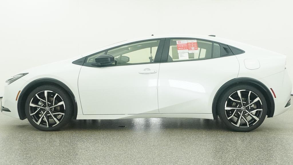 New 2026 Wind Chill Pearl <sup>1</sup> Toyota  XSE image 28