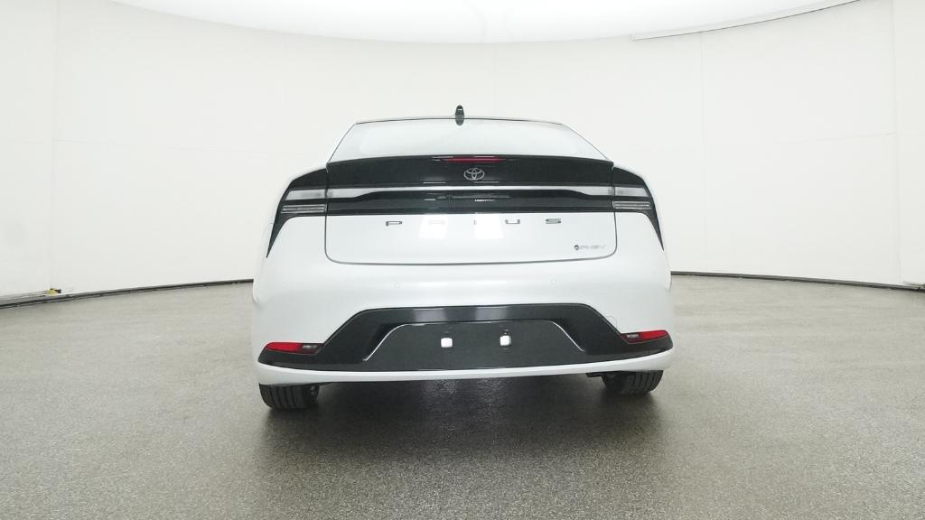 2026 Toyota Prius Plug-in Hybrid XSE - Photo 6