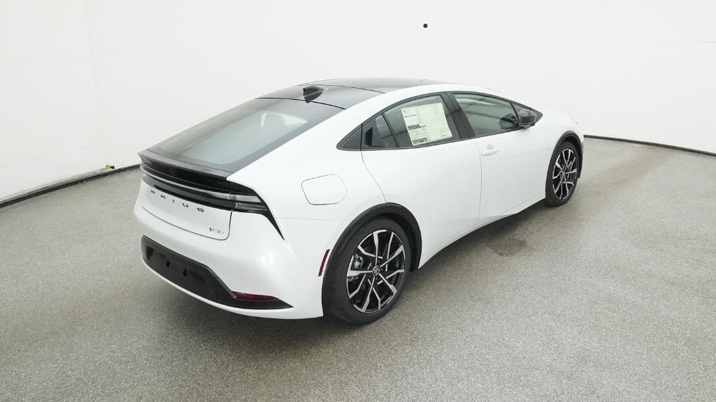 2026 Toyota Prius Plug-in Hybrid XSE - Photo 13