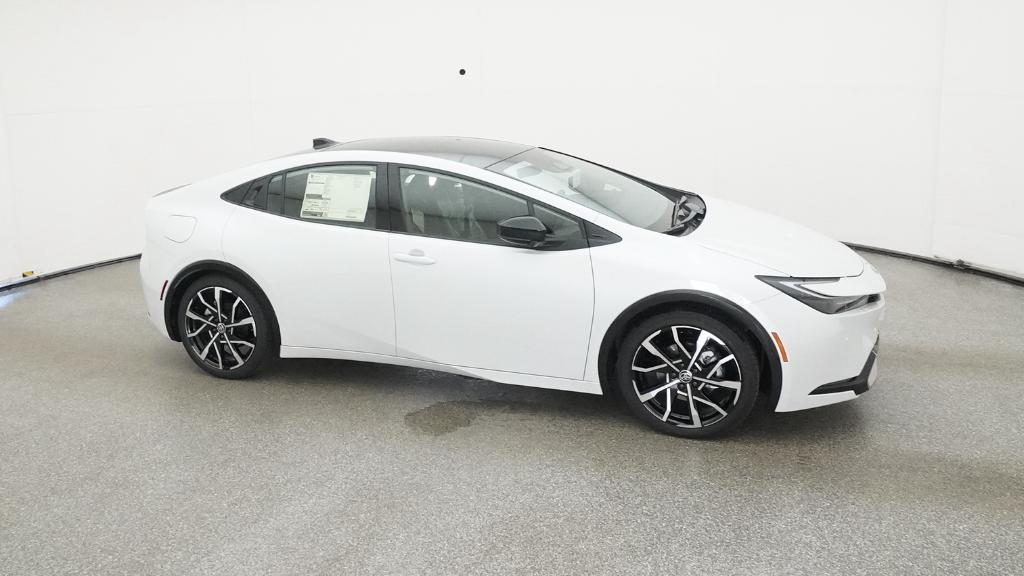 2026 Toyota Prius Plug-in Hybrid XSE - Photo 15