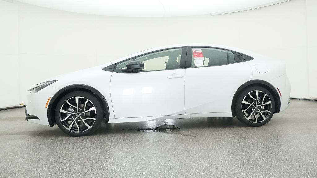 2026 Toyota Prius Plug-in Hybrid XSE - Photo 18