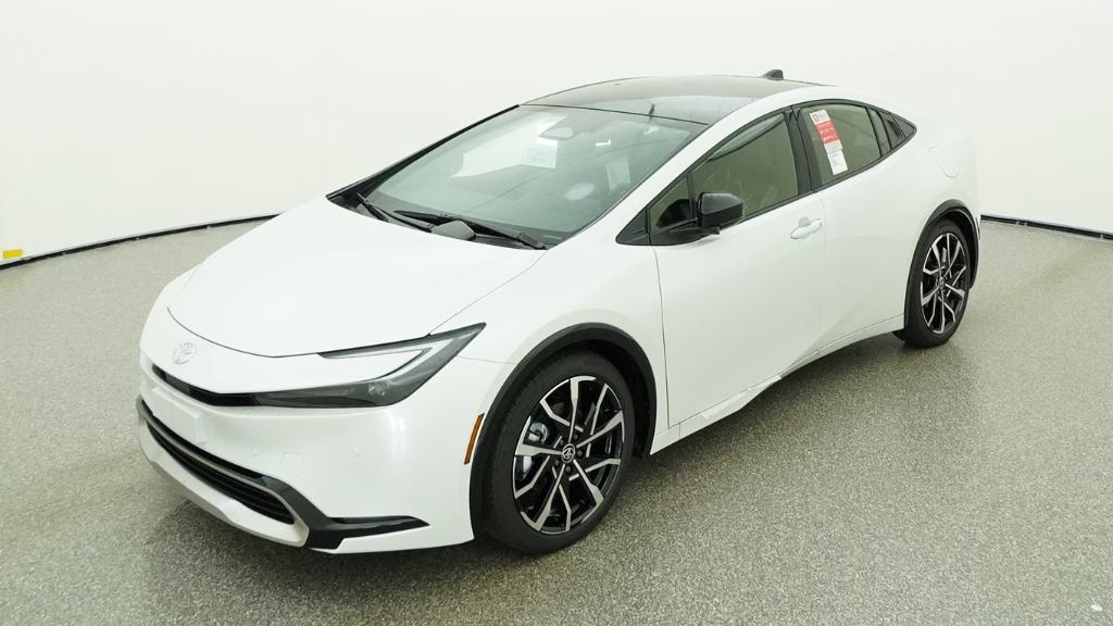 2026 Toyota Prius XSE's photo