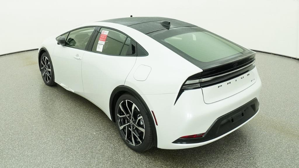 New 2026 Wind Chill Pearl <sup>1</sup> Toyota  XSE image 11
