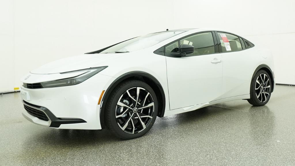 New 2026 Wind Chill Pearl <sup>1</sup> Toyota  XSE image 9