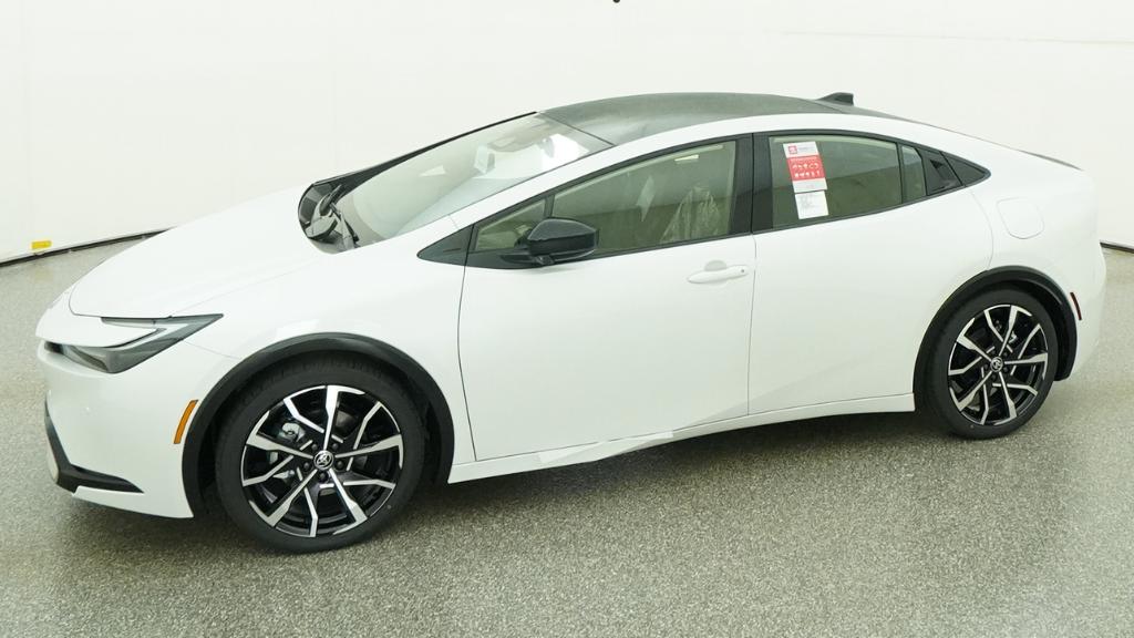 New 2026 Wind Chill Pearl <sup>1</sup> Toyota  XSE image 14