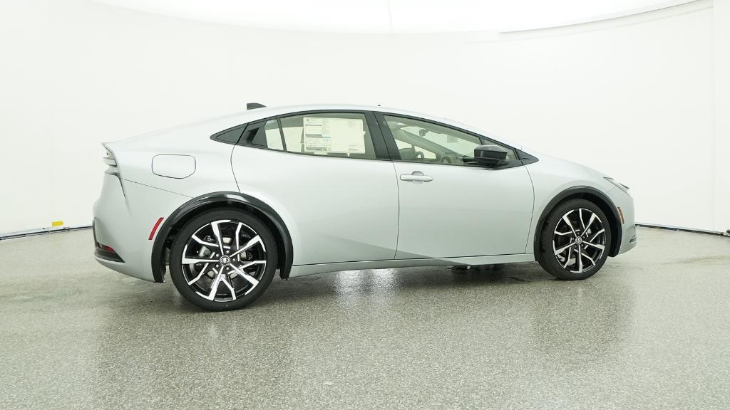 2026 Toyota Prius Plug-in Hybrid XSE - Photo 31