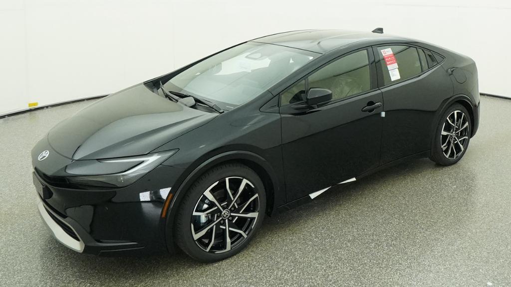 2026 Toyota Prius XSE's photo