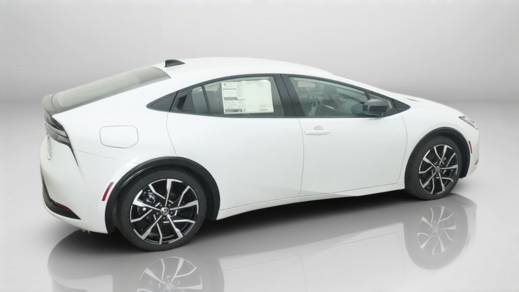 2026 Toyota Prius Plug-in Hybrid XSE - Photo 33
