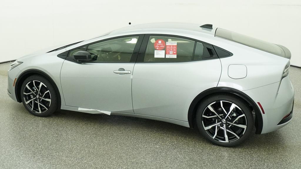 New 2027 Toyota Prius Plug-in Hybrid Sedan