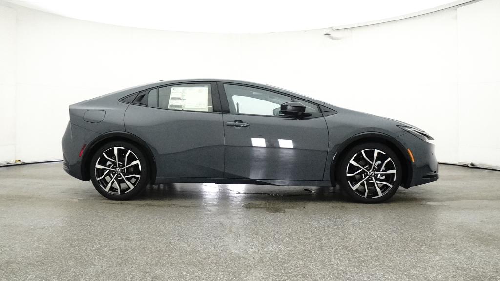 2026 Toyota Prius Plug-in Hybrid XSE Premium - Photo 36